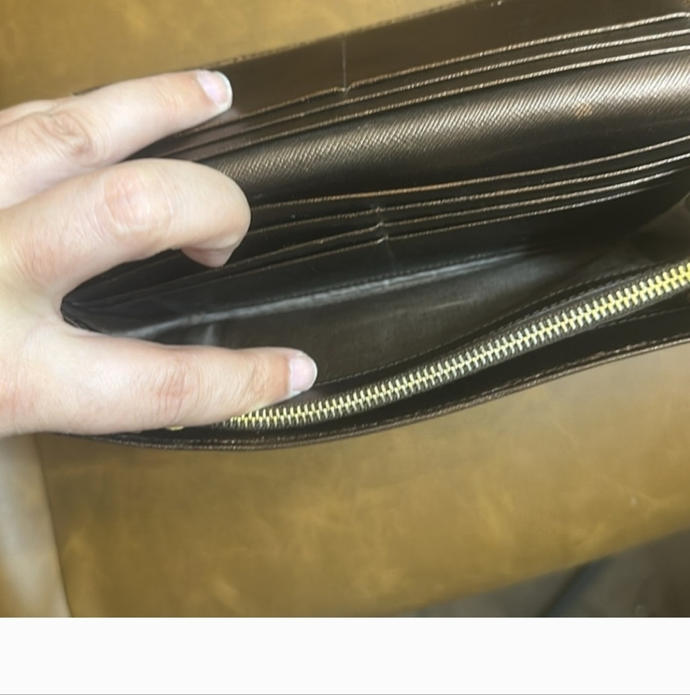 PRADA WALLET - Picture 3 of 7
